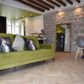 Maison 1747 - Gîtes de Standing en Vieille-ville avec Cour โรงแรมในบูโลญ-ซูร์-แมร์