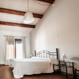 Apartamentos LA PARRA, Hotel in Buitrago del Lozoya