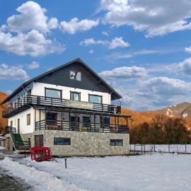 Casa Georgescu, hotelli kohteessa Rîşnov