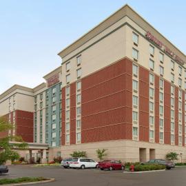 Drury Inn & Suites Indianapolis Northeast, hotelli kohteessa Indianapolis