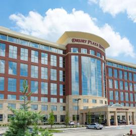 Drury Plaza Hotel Indianapolis Carmel, hotelli kohteessa Indianapolis