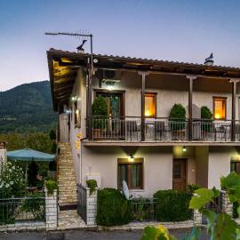 Studio Iviscos, hotel in Mikro Chorio