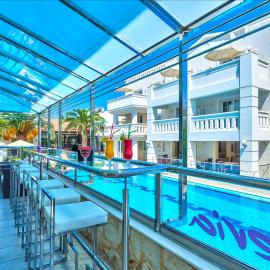 Castle Suites Hotel, hotel v destinácii Plataniás