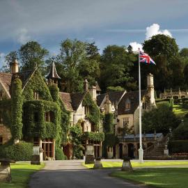 The Manor House Hotel and Golf Club: Castle Combe şehrinde bir otel