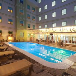 Staybridge Suites Queretaro by IHG، فندق في كيريتارو