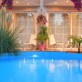 Aloha Apartments with pool