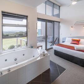 Cosy Corner Sea View Apartments, hotel u gradu Olbani