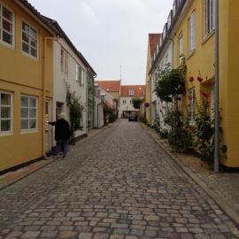 Dejligt lille byhus, hôtel à Fåborg
