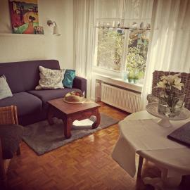 "Maison Blanche" - das gemütliche Garten-Apartment zwischen Köln und Düsseldorf – hotel w mieście Grevenbroich