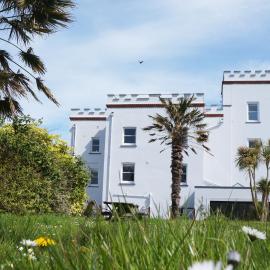 The Globe Angle, hotel di Pembrokeshire