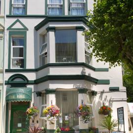 The Firs Bed and Breakfast, hotel in Plymouth