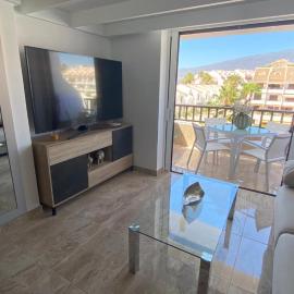 PARQUE SANTIAGO 1 LUXURY APARTAMENT (Playa de las Américas), hotel in Playa de las Americas