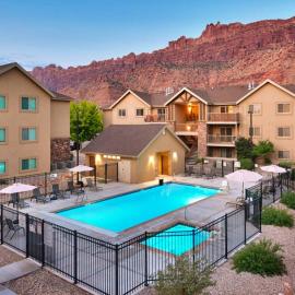 6B Cozy Moab RedCliff Condo, Pool & Hot Tub