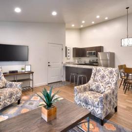 6L Top Floor RedCliff Condo, Pool & Hot Tub