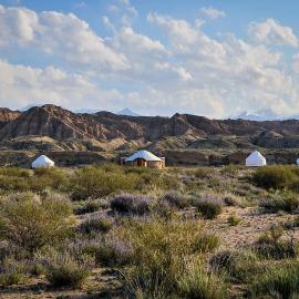 Feel Nomad Yurt Camp – hotel w mieście Ak-Say