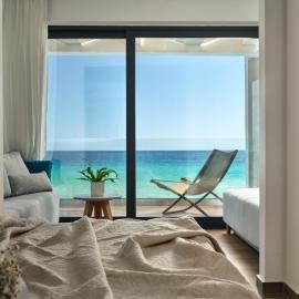 Cavo Orient Beach Hotel & Suites, hotelli Tragakissa