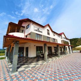 ARI EVENTS, hotel a Căşeiu