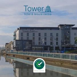 Tower Hotel & Leisure Centre، فندق في واتيرفورد