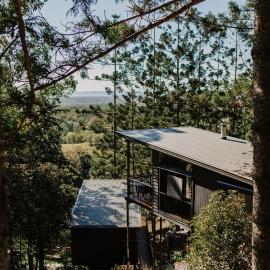 Rainforest Gardens - Luxury Hillside Accomodation with Views to Bay & Islands, hotel a Mount Cotton