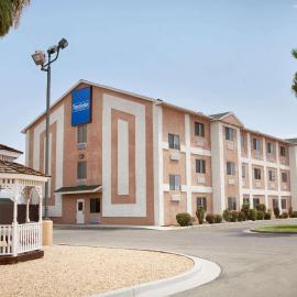Travelodge by Wyndham Yermo, hotel in Yermo