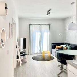 modernes Apartment, Terrasse und Garten am Lilienthalpark im Südwesten Berlins, hotell i Berlin