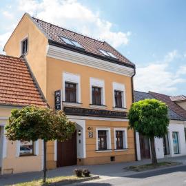 Penzión pod kláštorom, Hotel in Pezinok