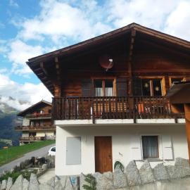 Chalet Clair de Lune bei Grächen VS, hotel di Gasenried