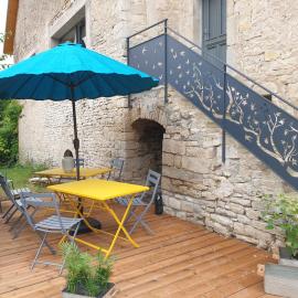 Écrin de Nature en bord de rivière, hotel in Cenans