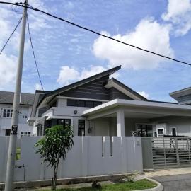 UmarHarraz Homestay#Malay Family Staycation#PEACEFUL AND SPACIOUS#NETFLIX N YOUTUBE#POOL FOR KIDS