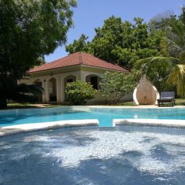 Safina Cottages, hotell sihtkohas Diani Beach