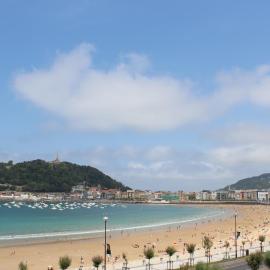 SEAFRONT LUXURY STUDIO - by www,sansebastianapartments,es โรงแรมในซานเซบาสเตียน