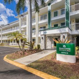 HomeTowne Studios by Red Roof Fort Lauderdale, hotell Fort Lauderdales