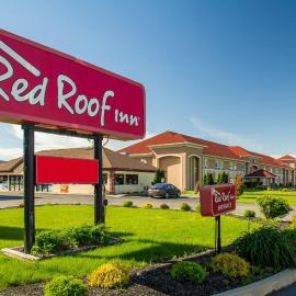 Red Roof Inn Batavia، فندق في باتافيا