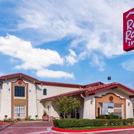 Red Roof Inn Houston East I-10, hotel in Houston