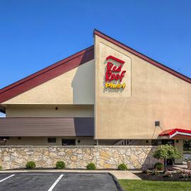 Red Roof Inn PLUS + Boston - Framingham, khách sạn ở Framingham