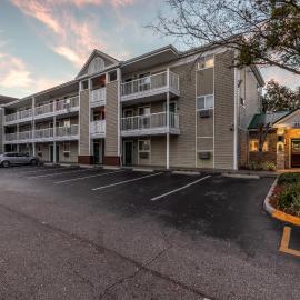HomeTowne Studios by Red Roof Orlando - Casselberry, hotel em Orlando