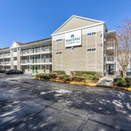 HomeTowne Studios by Red Roof Orlando - Casselberry, hotel en Orlando