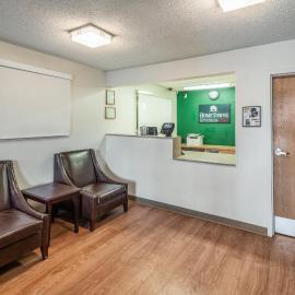 HomeTowne Studios by Red Roof Spokane - Valley
