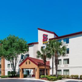 Red Roof Inn PLUS + Gainesville, отель в городе Гейнсвилл