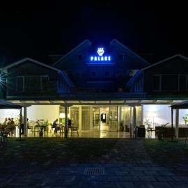 Vila Palace – hotel w mieście Caransebeş