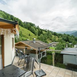 Chalet Schmittenbach - Pinzgau Holidays, hotel in Zell am See