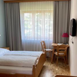 Zöchbauer Gästehaus - Hotel Garni, хотел в Kapelln