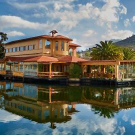 Hosteria Cabañas Del Lago, hotel di Otavalo