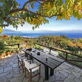Ampelos Estate – hotel w mieście Akrata