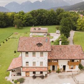 La Tieda - locazione turistica Reolon، فندق في بيلونو