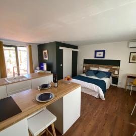 Les cèdres, Hotel in Uzès