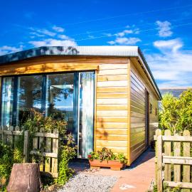 Sunset Retreat Lodge with Hot Tub, hotel a Carsethorn