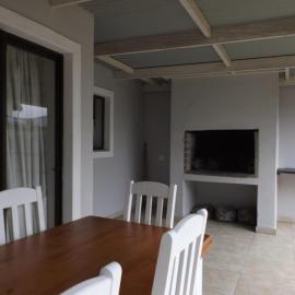 Grace Holiday Home, hotel in Stilbaai
