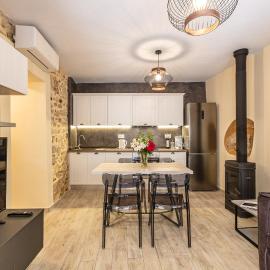 Carya Residence, готель у місті Karotí