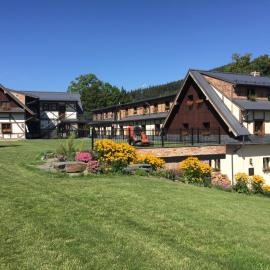 Kazmarka, hotel a Malá Morávka